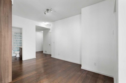 2320-215 Legacy Boulevard Se, Calgary, AB - Indoor Photo Showing Other Room