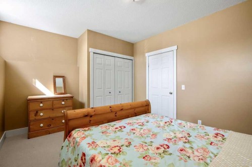 20 Covepark Close Ne, Calgary, AB - Indoor Photo Showing Bedroom