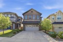 19 Hillcrest Link Sw, Airdrie, AB  - Outdoor With Facade 