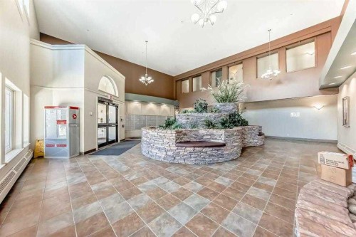 341-20 Discovery Ridge Close Sw, Calgary, AB 