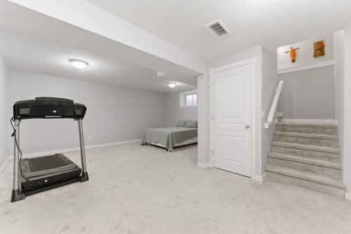 394 Copperpond Boulevard Se, Calgary, AB - Indoor