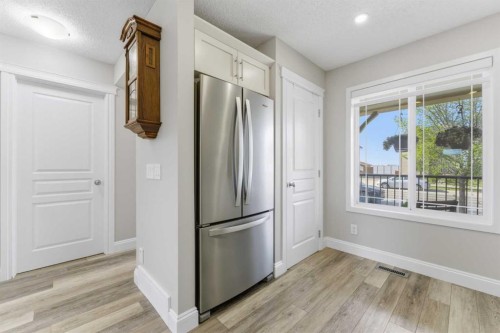 394 Copperpond Boulevard Se, Calgary, AB - Indoor Photo Showing Other Room