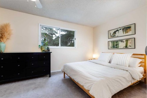 54 Bermondsey Road Nw, Calgary, AB 