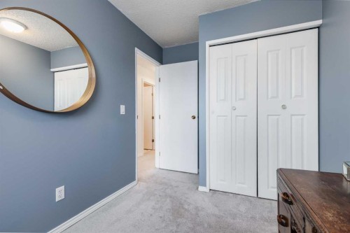 54 Bermondsey Road Nw, Calgary, AB 