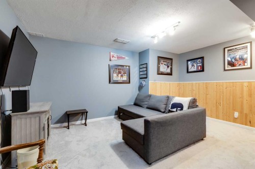 54 Bermondsey Road Nw, Calgary, AB 