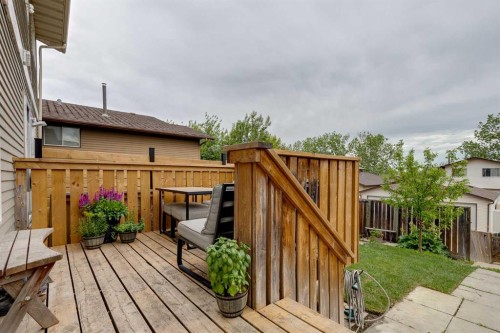 54 Bermondsey Road Nw, Calgary, AB 