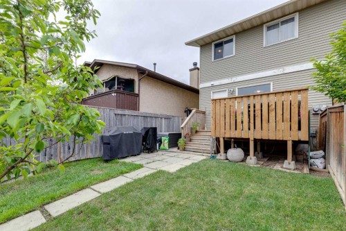 54 Bermondsey Road Nw, Calgary, AB 
