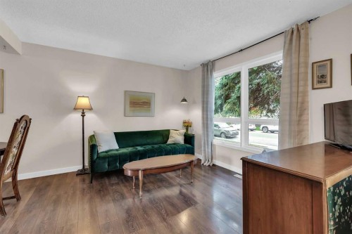 54 Bermondsey Road Nw, Calgary, AB 