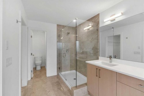 416 Watercrest Place, Chestermere, AB - Indoor Photo Showing Bathroom