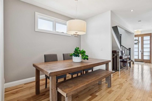 2707 1 Avenue Nw, Calgary, AB - Indoor Photo Showing Dining Room