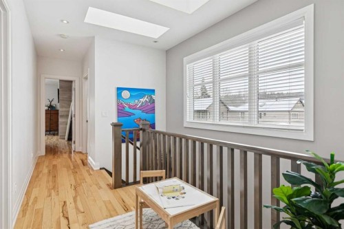 2707 1 Avenue Nw, Calgary, AB - Indoor Photo Showing Other Room
