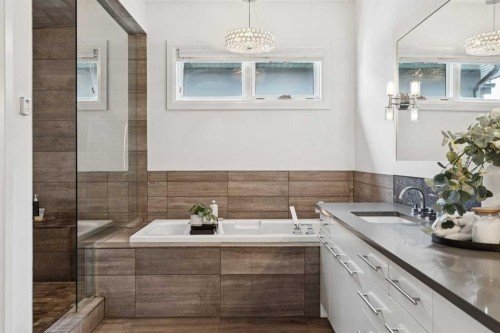 2707 1 Avenue Nw, Calgary, AB - Indoor Photo Showing Bathroom