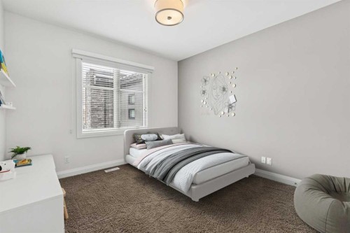 2707 1 Avenue Nw, Calgary, AB - Indoor Photo Showing Bedroom