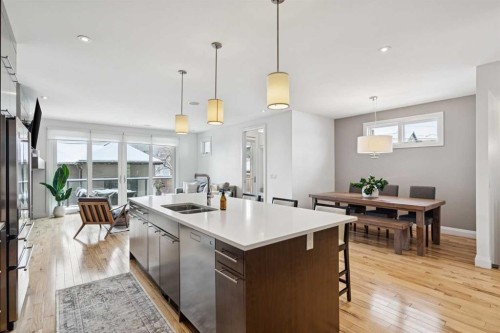 2707 1 Avenue Nw, Calgary, AB - Indoor Photo Showing Kitchen With Double Sink With Upgraded Kitchen