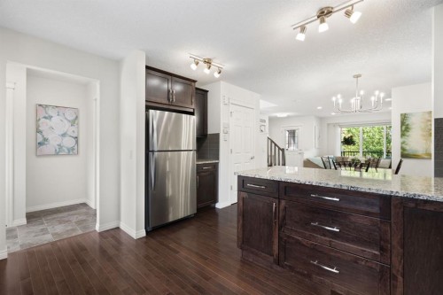 54 Legacy Common Se, Calgary, AB - Indoor Photo Showing Kitchen With Upgraded Kitchen