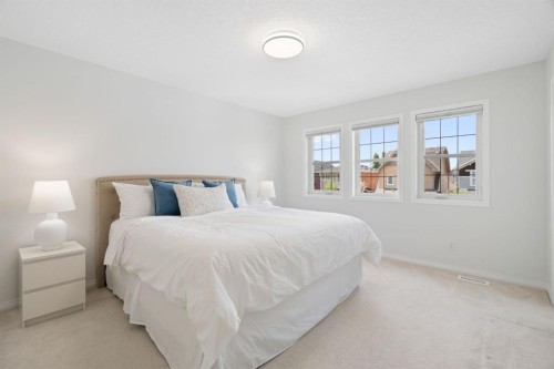 54 Legacy Common Se, Calgary, AB - Indoor Photo Showing Bedroom