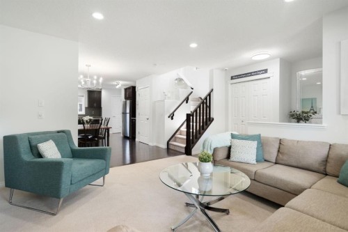 54 Legacy Common Se, Calgary, AB - Indoor Photo Showing Living Room