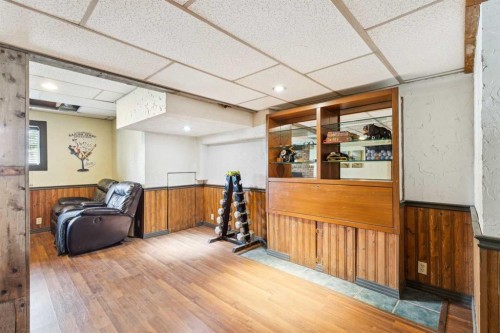 7828 20A Street Se, Calgary, AB - Indoor Photo Showing Other Room