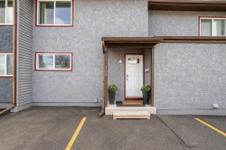 702-9930 Bonaventure Drive SE Calgary, AB T2J 4L4