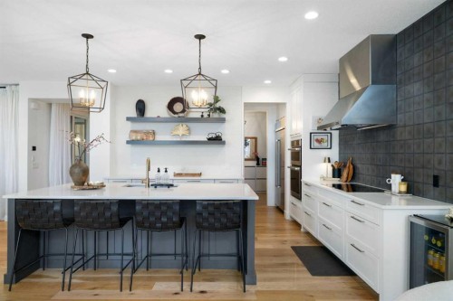 13 Shawnee Heath Sw, Calgary, AB - Indoor Photo Showing Kitchen With Upgraded Kitchen