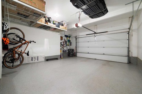 13 Shawnee Heath Sw, Calgary, AB - Indoor Photo Showing Garage