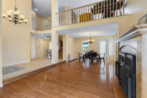 49 Scandia Hill Nw, Calgary, AB - Indoor Photo Showing Other Room