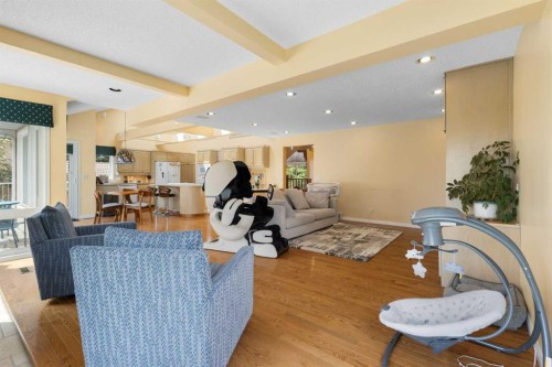 49 Scandia Hill Nw, Calgary, AB - Indoor Photo Showing Other Room