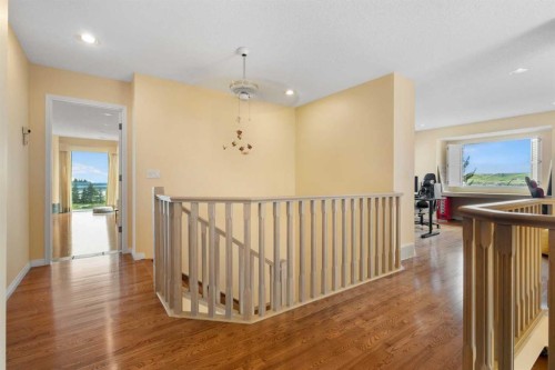 49 Scandia Hill Nw, Calgary, AB - Indoor Photo Showing Other Room
