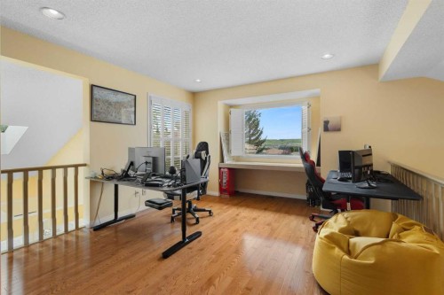 49 Scandia Hill Nw, Calgary, AB - Indoor Photo Showing Office