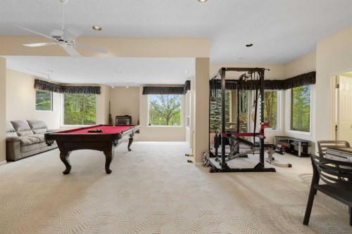 49 Scandia Hill Nw, Calgary, AB - Indoor Photo Showing Other Room