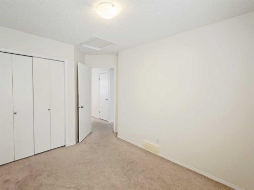 210 Prestwick Circle Se, Calgary, AB - Indoor Photo Showing Other Room