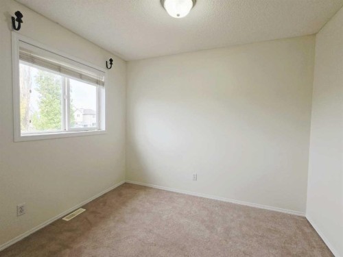 210 Prestwick Circle Se, Calgary, AB - Indoor Photo Showing Other Room