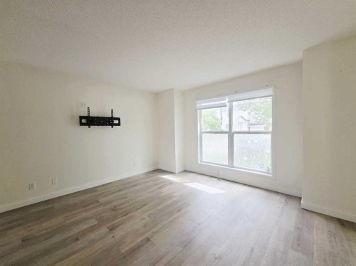 210 Prestwick Circle Se, Calgary, AB - Indoor Photo Showing Other Room
