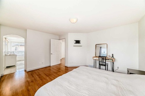 191 Sienna Park Terrace Sw, Calgary, AB - Indoor Photo Showing Bedroom