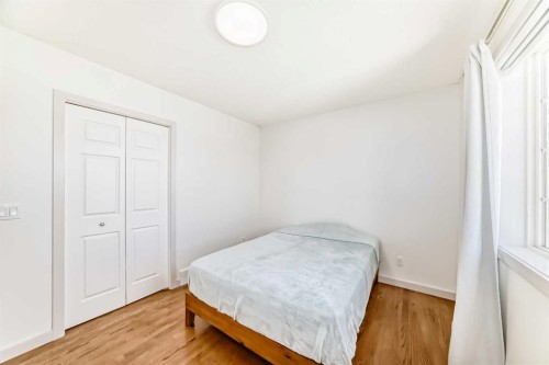191 Sienna Park Terrace Sw, Calgary, AB - Indoor Photo Showing Bedroom