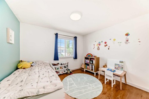 191 Sienna Park Terrace Sw, Calgary, AB - Indoor Photo Showing Bedroom