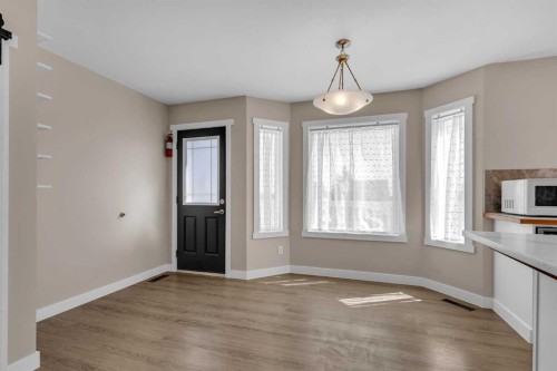 28 Hidden Point Nw, Calgary, AB - Indoor Photo Showing Other Room