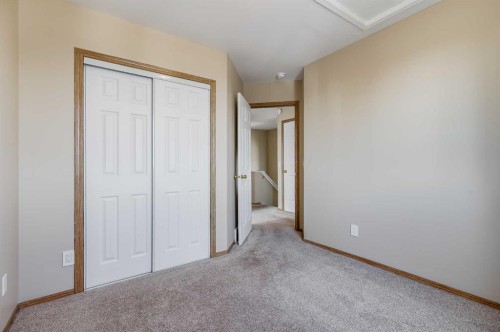 28 Hidden Point Nw, Calgary, AB - Indoor Photo Showing Other Room