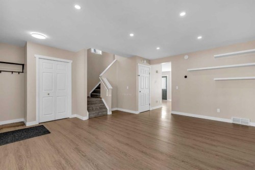28 Hidden Point Nw, Calgary, AB - Indoor Photo Showing Other Room