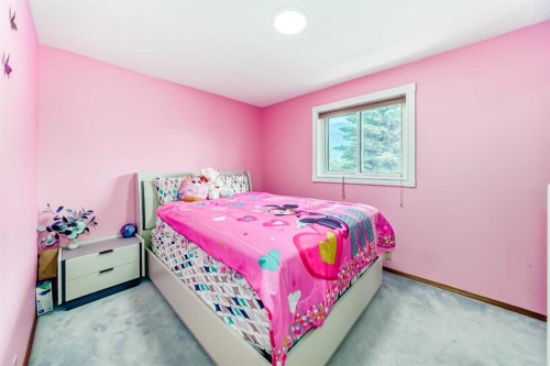 81 Eldorado Close Ne, Calgary, AB - Indoor Photo Showing Bedroom
