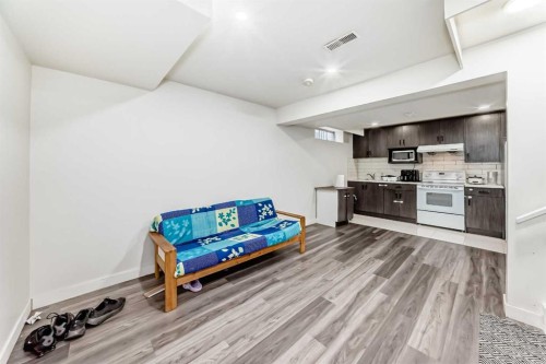 81 Eldorado Close Ne, Calgary, AB - Indoor Photo Showing Kitchen