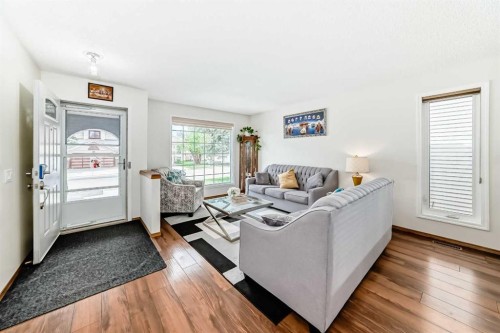 81 Eldorado Close Ne, Calgary, AB - Indoor Photo Showing Living Room