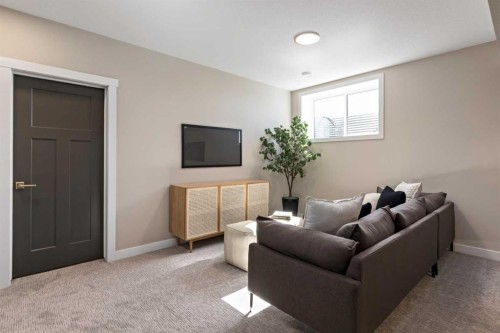 28 Southborough Lane, Cochrane, AB 