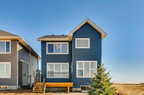 28 Southborough Lane, Cochrane, AB 