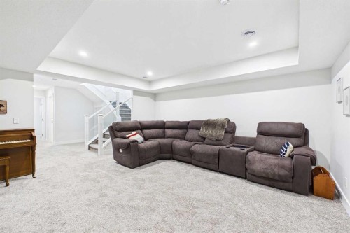 11 Royston Park Nw, Calgary, AB - Indoor