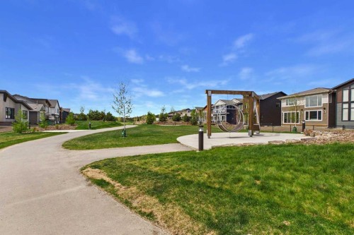 11 Royston Park Nw, Calgary, AB - Outdoor