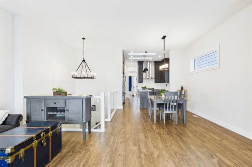 11 Royston Park Nw, Calgary, AB - Indoor Photo Showing Dining Room