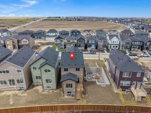 445 Lewiston Landing Ne, Calgary, AB 