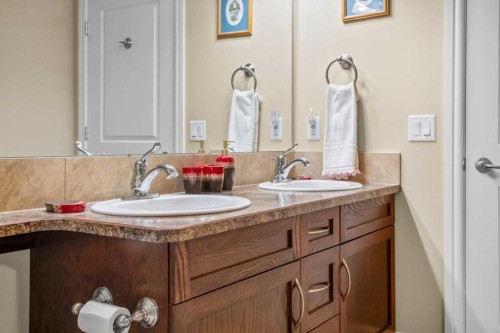 2303-2330 Fish Creek Boulevard Sw, Calgary, AB - Indoor Photo Showing Bathroom