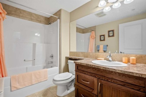 2303-2330 Fish Creek Boulevard Sw, Calgary, AB - Indoor Photo Showing Bathroom